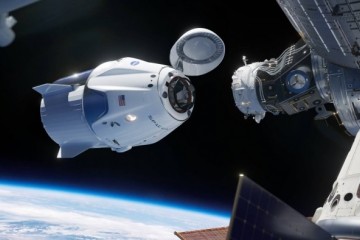 离目的地更进一步SpaceX载人龙飞船任务正按计划打开